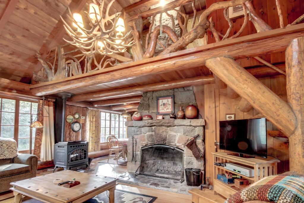 Zoe'S Log Cabin Welches Dış mekan fotoğraf